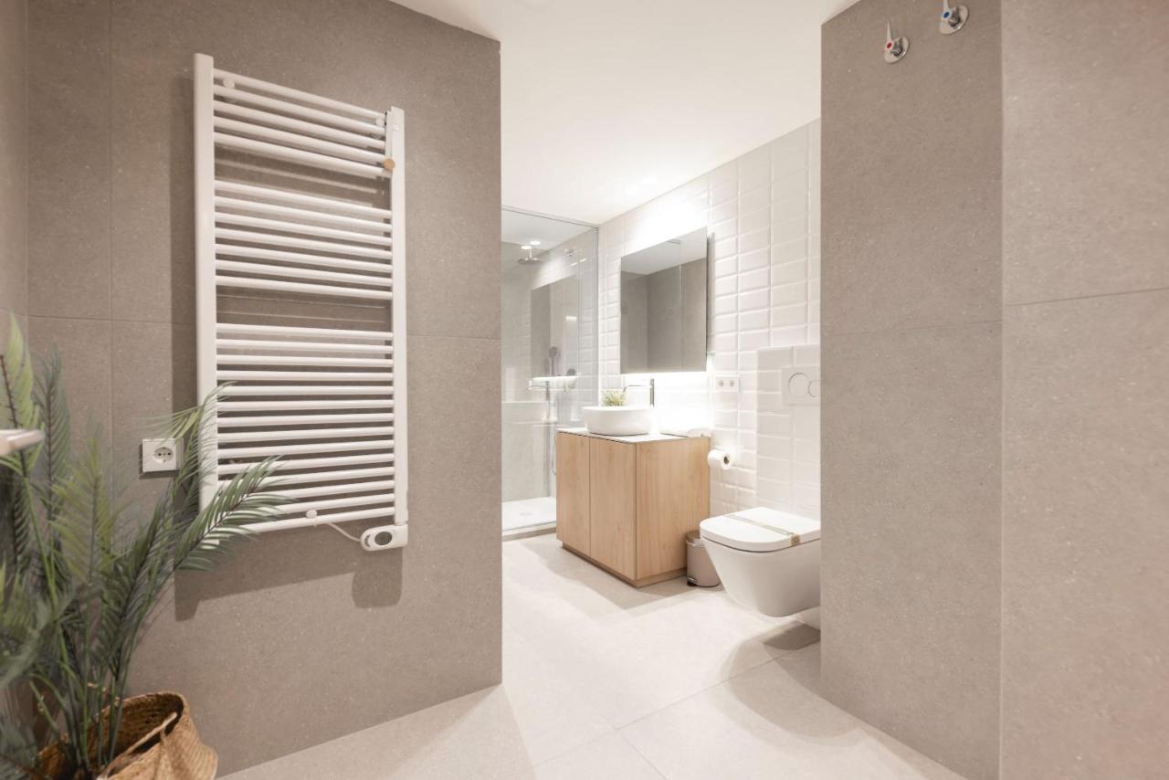 Bravissimo Falco, 3 Bedrooms And Balcony Girona Exteriör bild